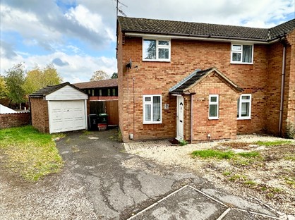 3 bed semi-detached house for rent in 3 Bed Semi-Detached House, Pennycress Close, SN25