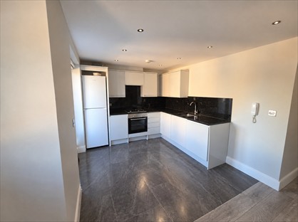 2 bed flat/apartment for rent in 2 Bed Flat, Fore Street, N9