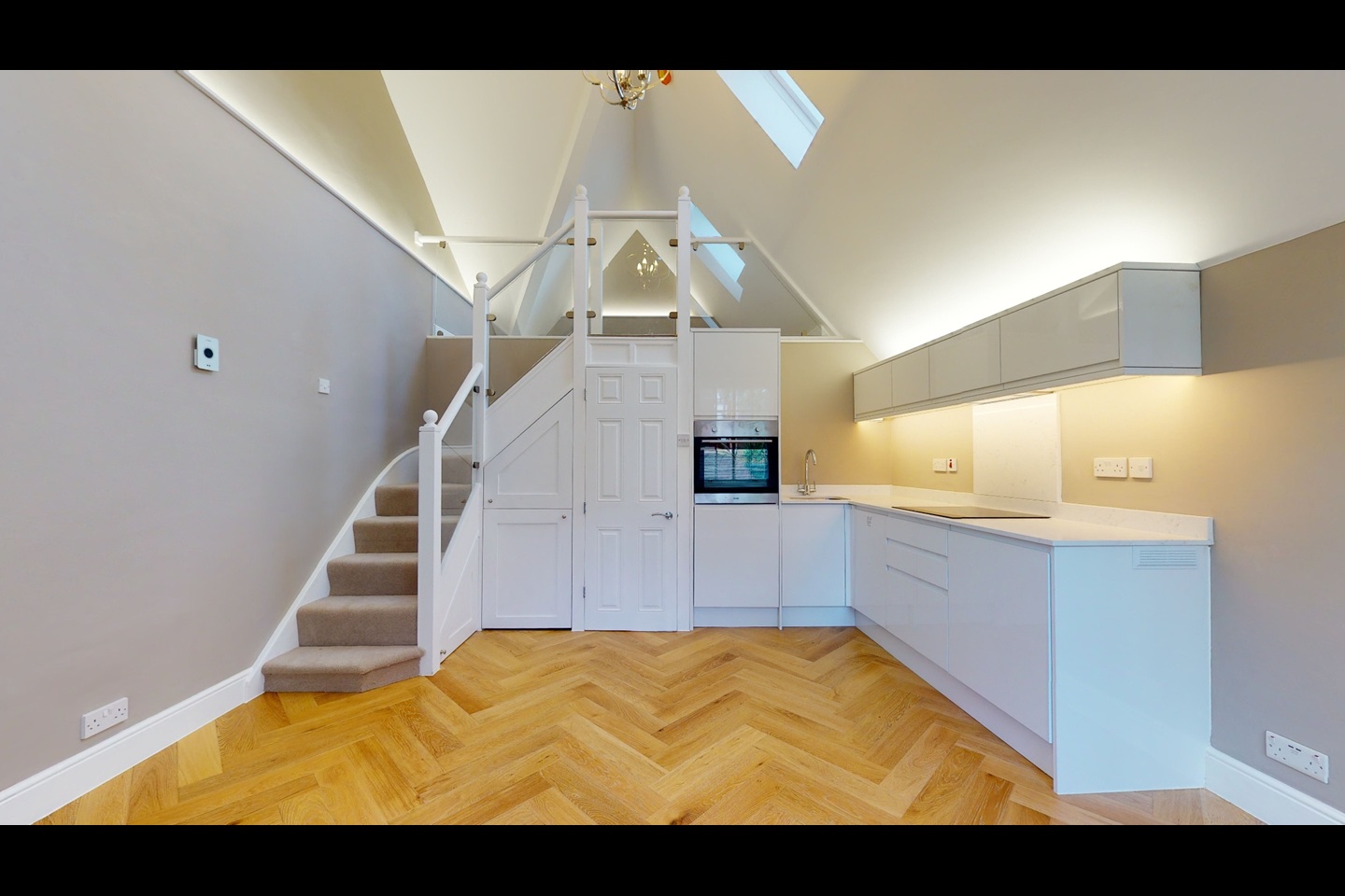 1 Bed Flat, Kings Road, SW3