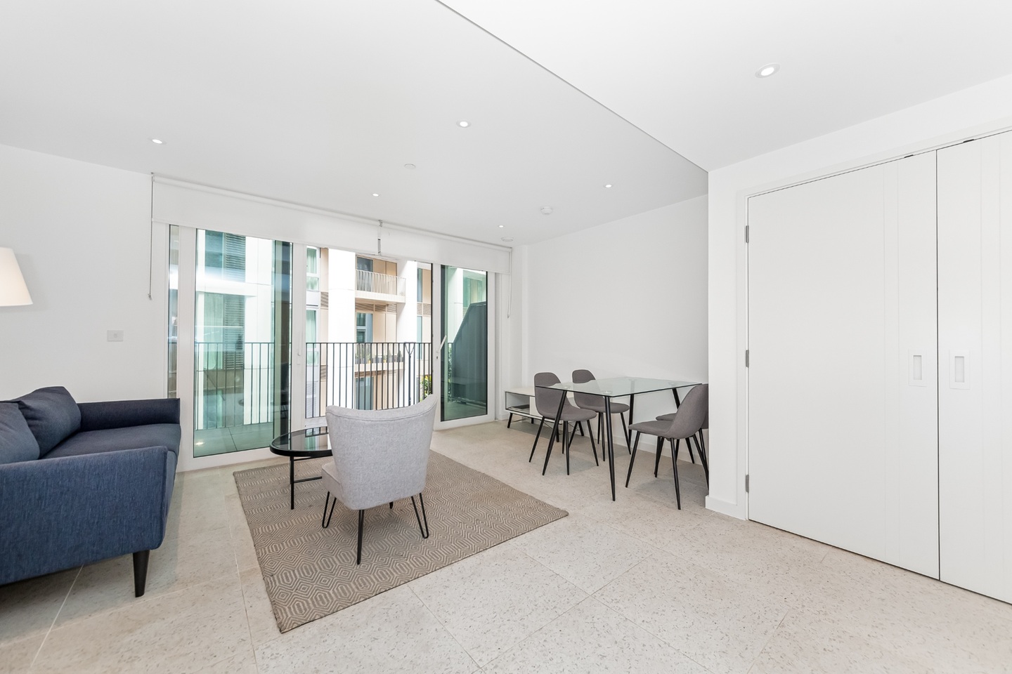 2 Bed Flat, Cendal Crescent, E1 photo 4