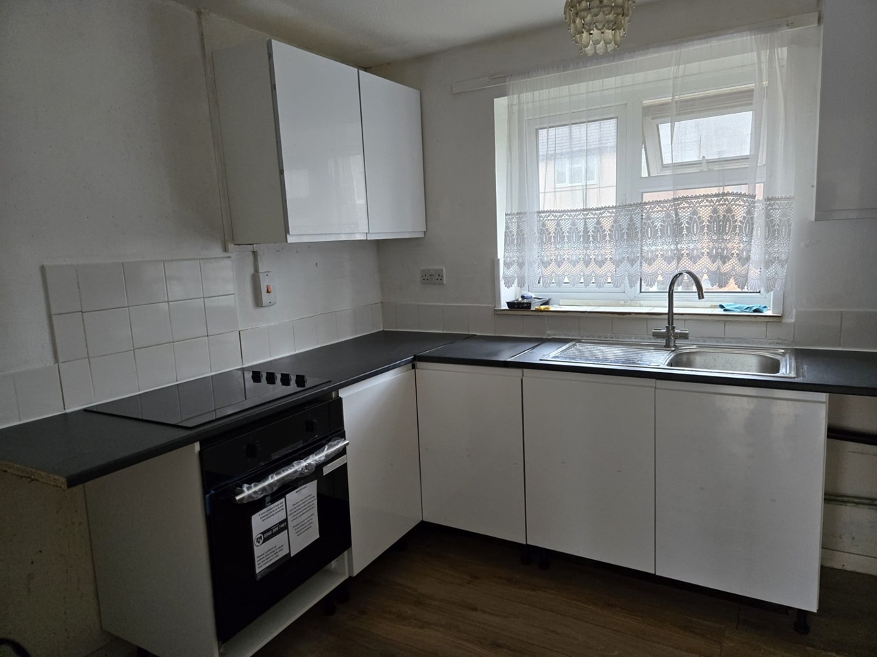 2 Bed Flat, Luther Close, NG3 photo 5