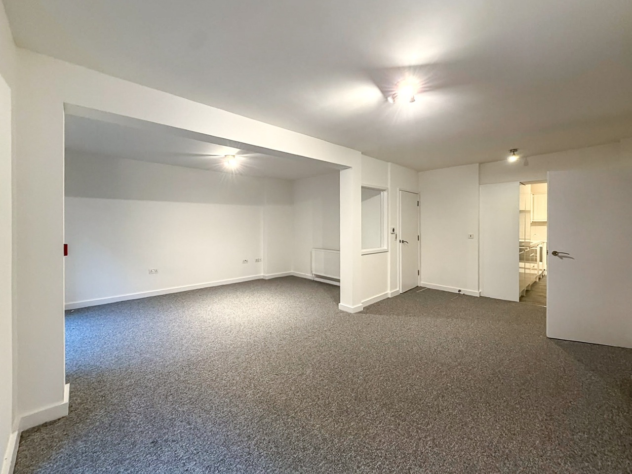 2 Bed Flat, Dyke Road, BN1 photo 2