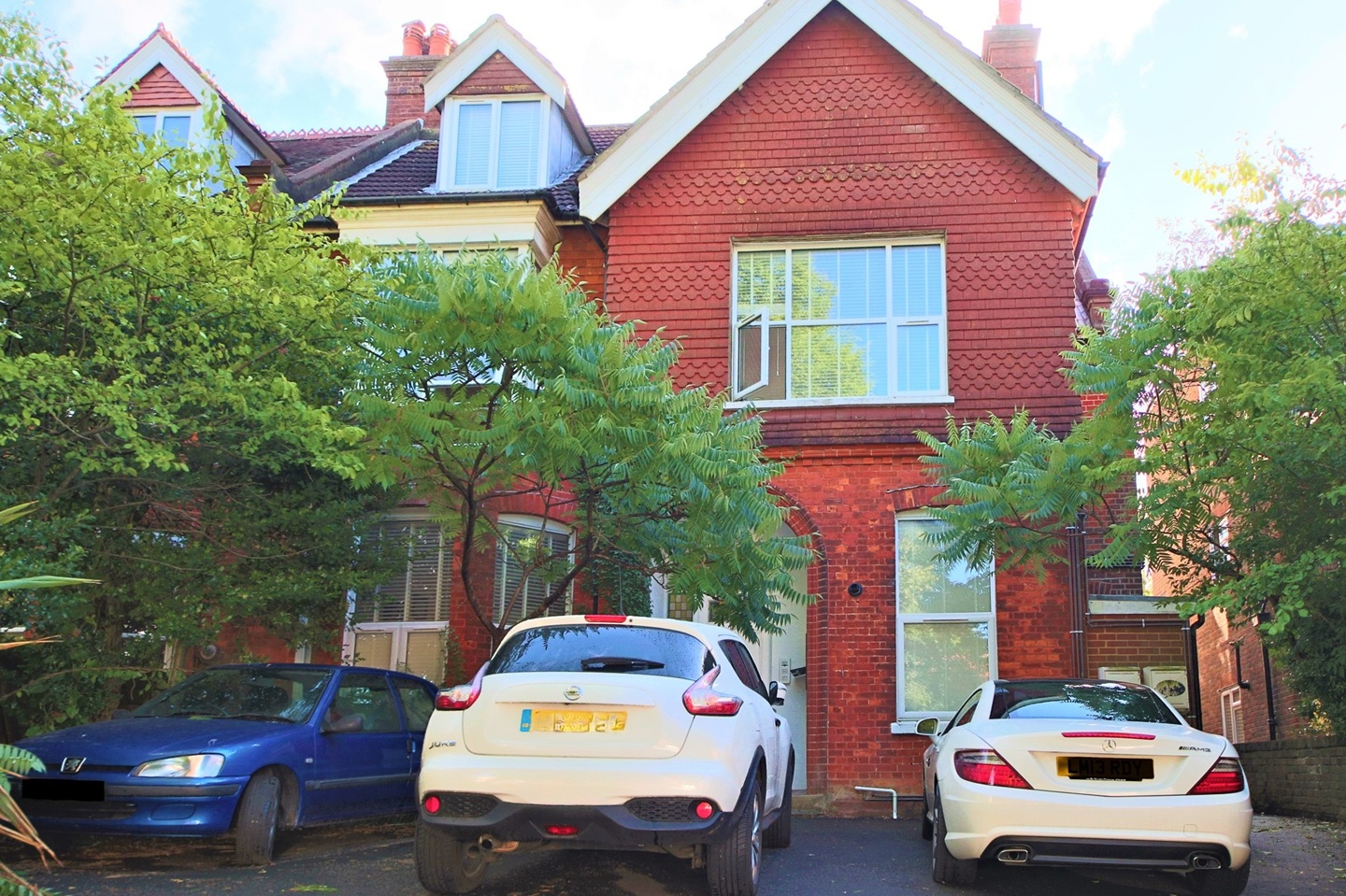 2 Bed Flat, Dyke Road, BN1