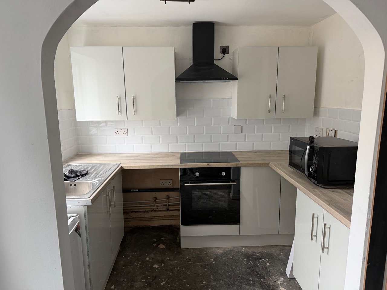 2 Bed Flat, Woodnewton Close, M18 photo 3