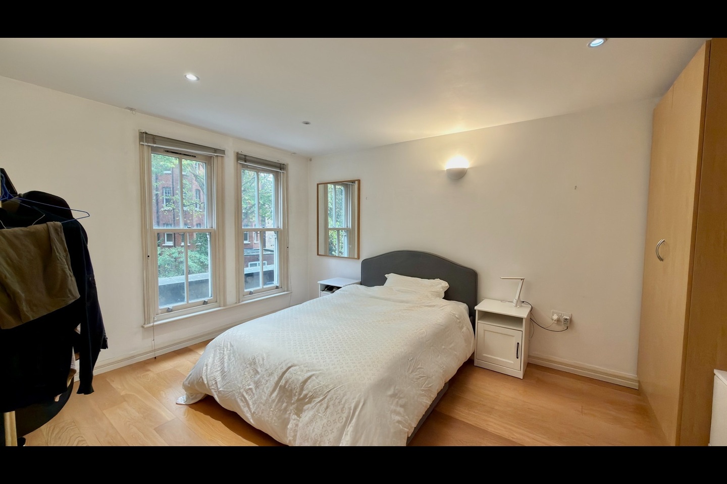 1 Bed Flat, Lexham Gardens, W8 photo 3