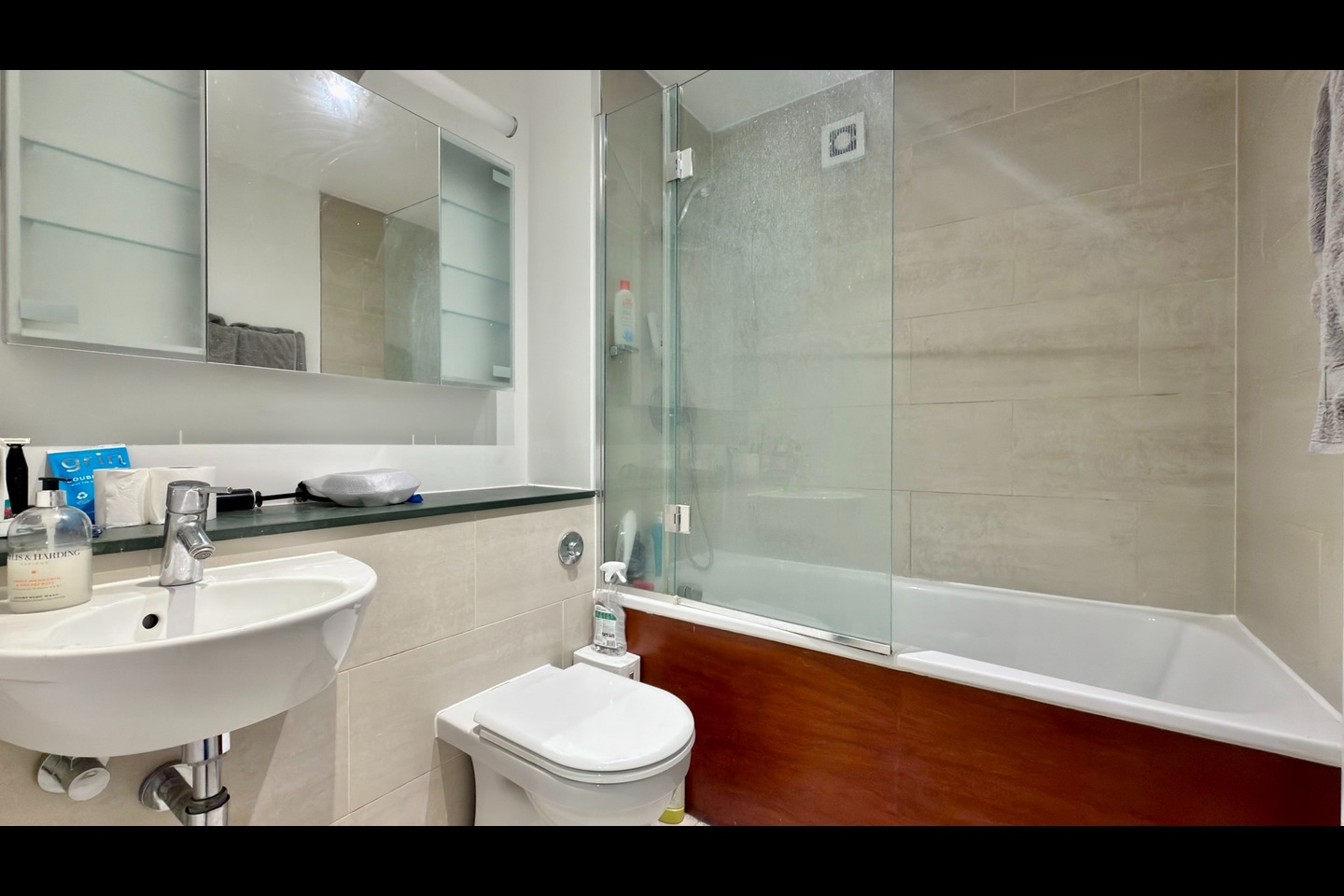 1 Bed Flat, Lexham Gardens, W8 photo 4