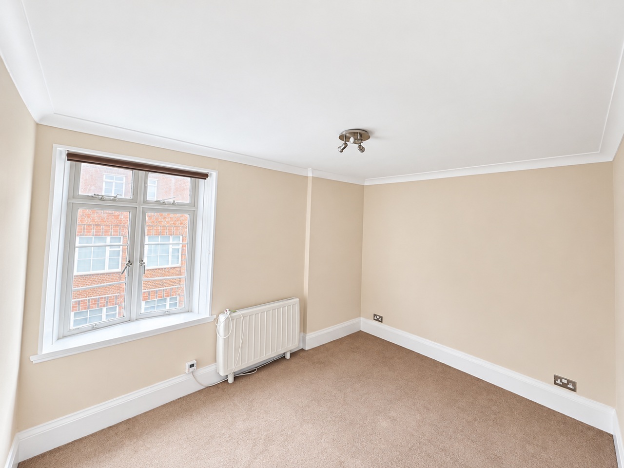 2 Bed Flat, Regent House, BN1 photo 4