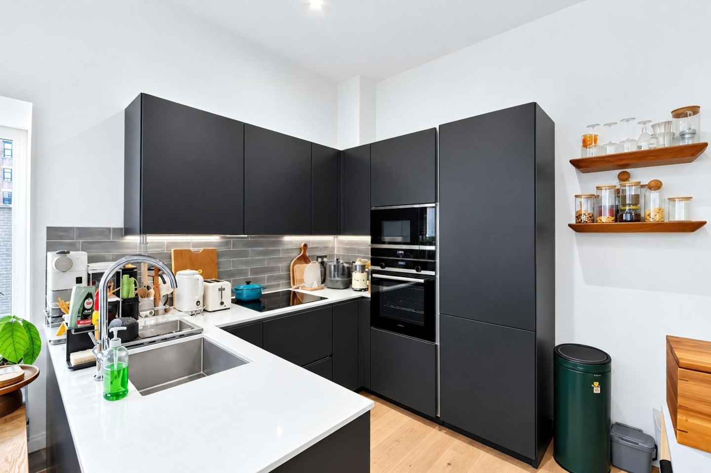 1 Bed Flat, New Tannery Way, SE1 photo 2