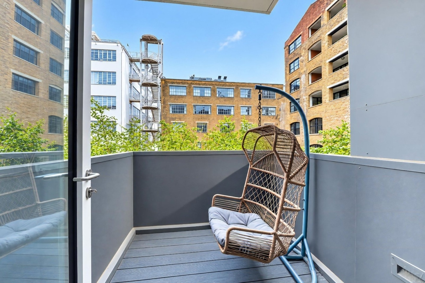 1 Bed Flat, New Tannery Way, SE1 photo 5