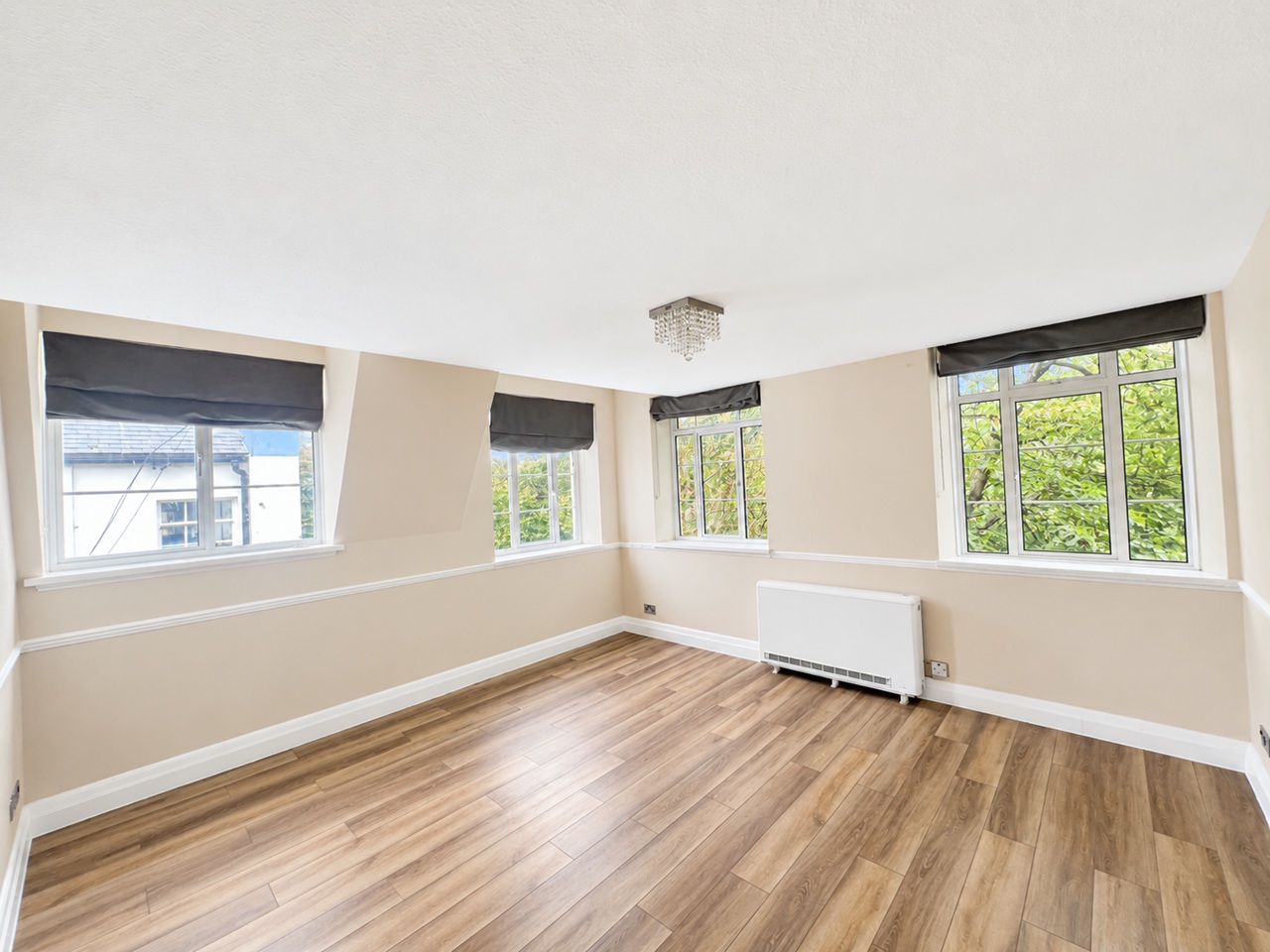 2 Bed Flat, Princes Place, BN1 photo 3