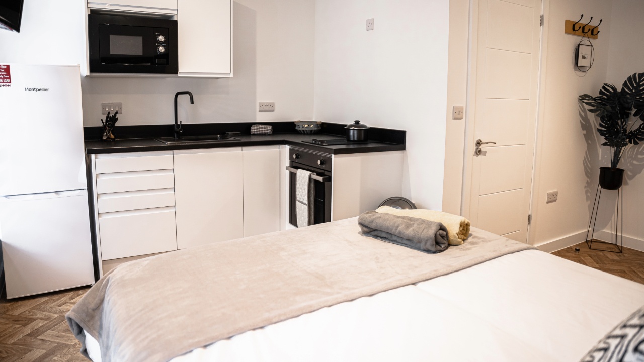 1 Bed Flat, Bridge St West, B19 photo 2