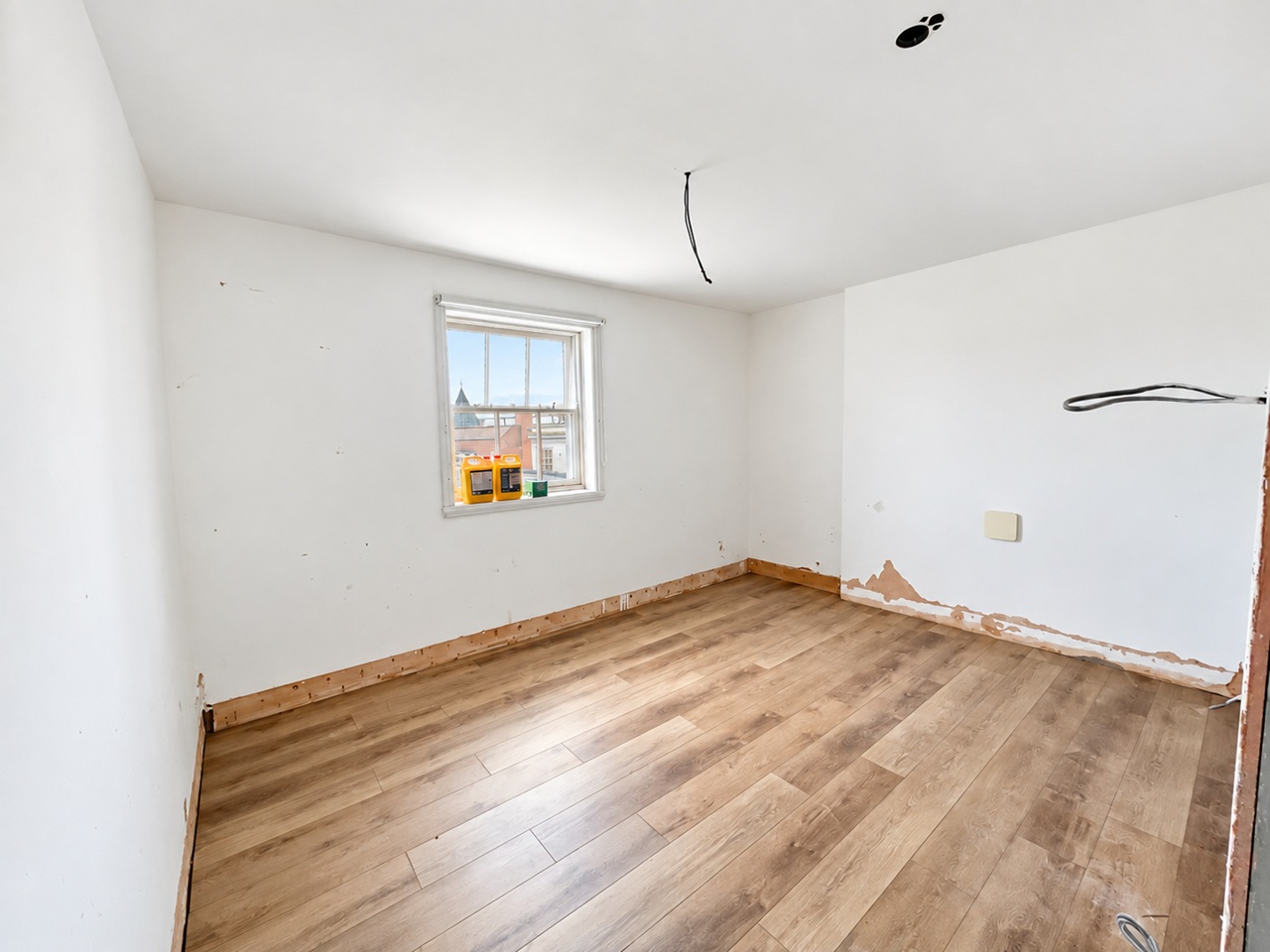 3 Bed Flat, Kings Gate, BN1 photo 3