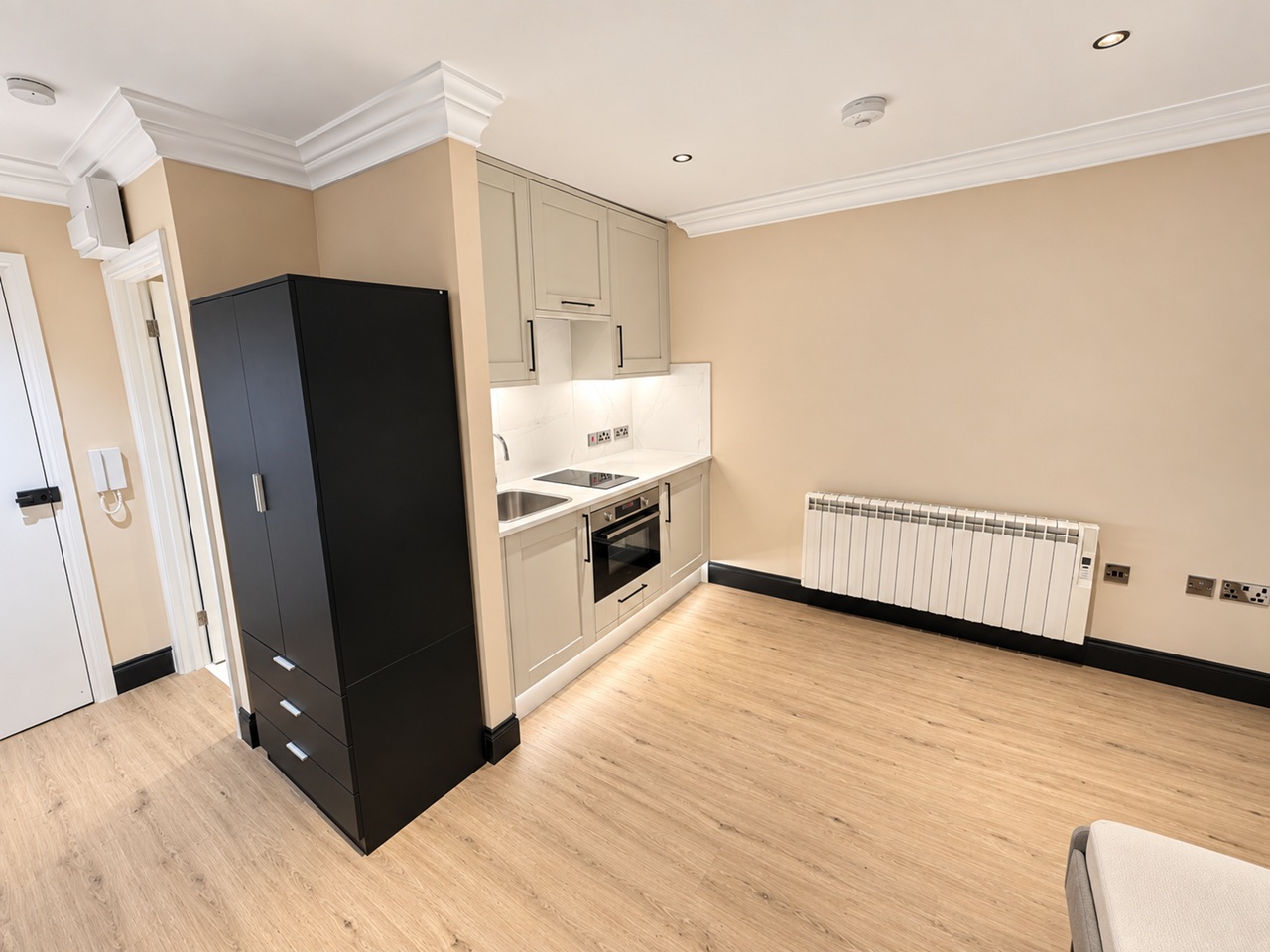Studio Flat, Belvedere Terrace, BN1