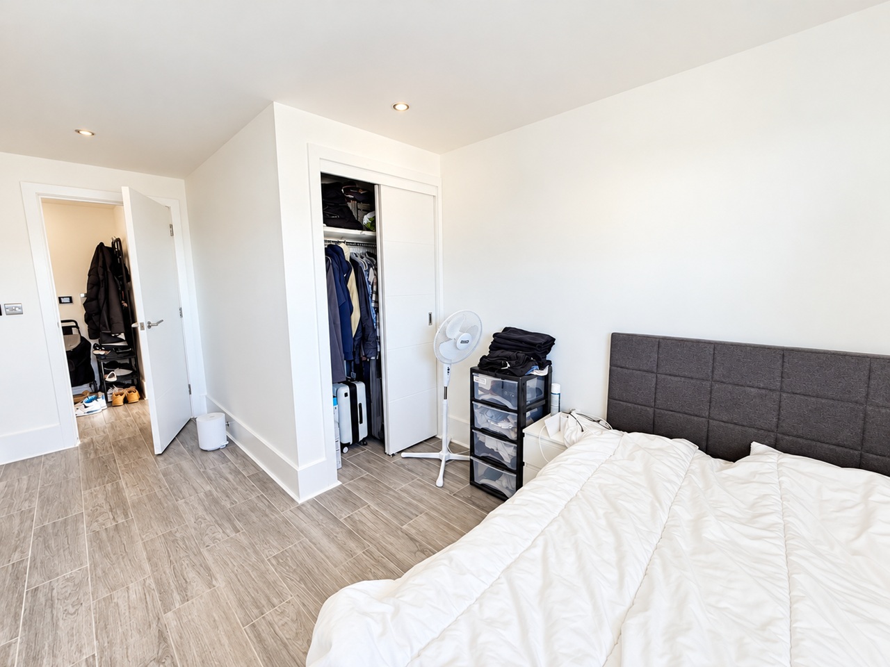 2 Bed Flat, The Legacy, BN3 photo 4
