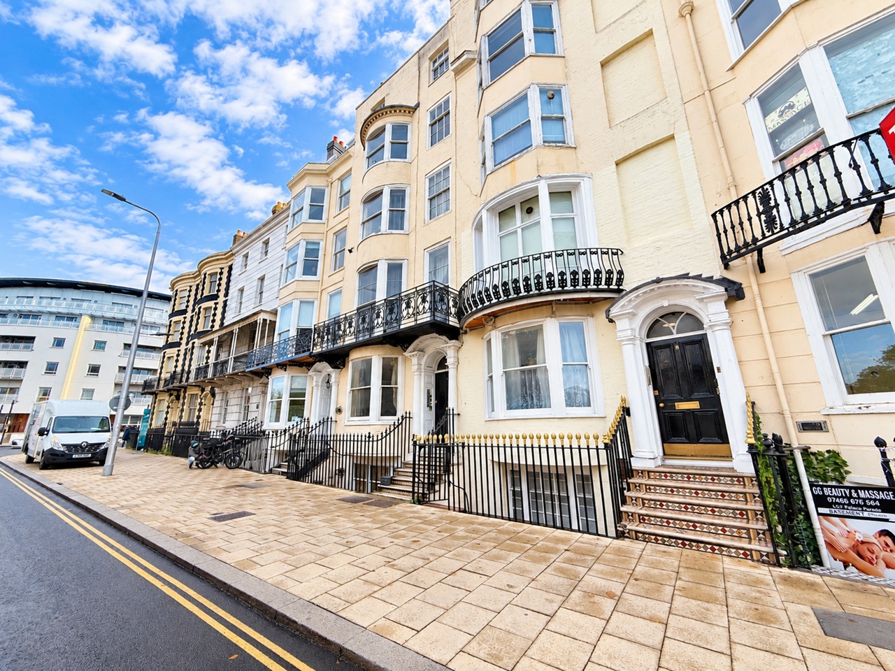 3 Bed Maisonette, Pavilion Parade, BN2 photo 2