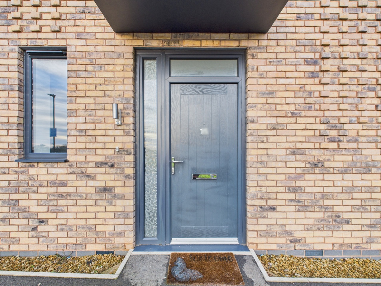 3 Bed End Terrace, Bird Close, B12 photo 2
