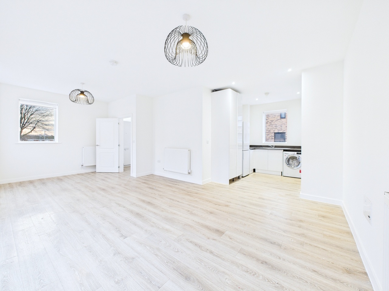 3 Bed End Terrace, Bird Close, B12 photo 4