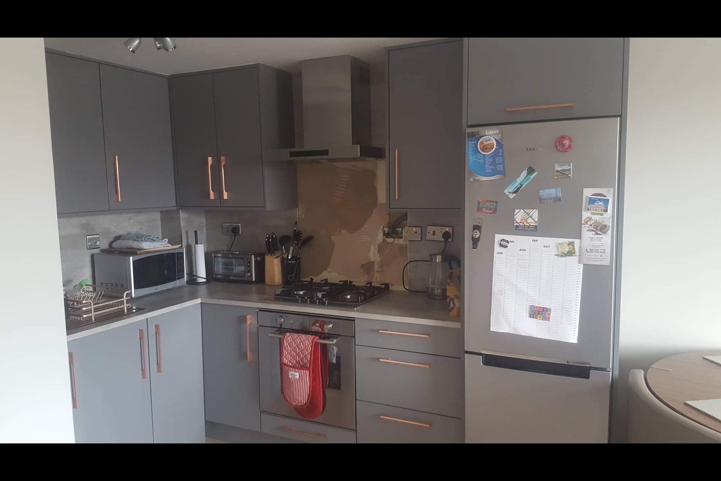 2 Bed Flat, Verney Road, SE16 photo 2