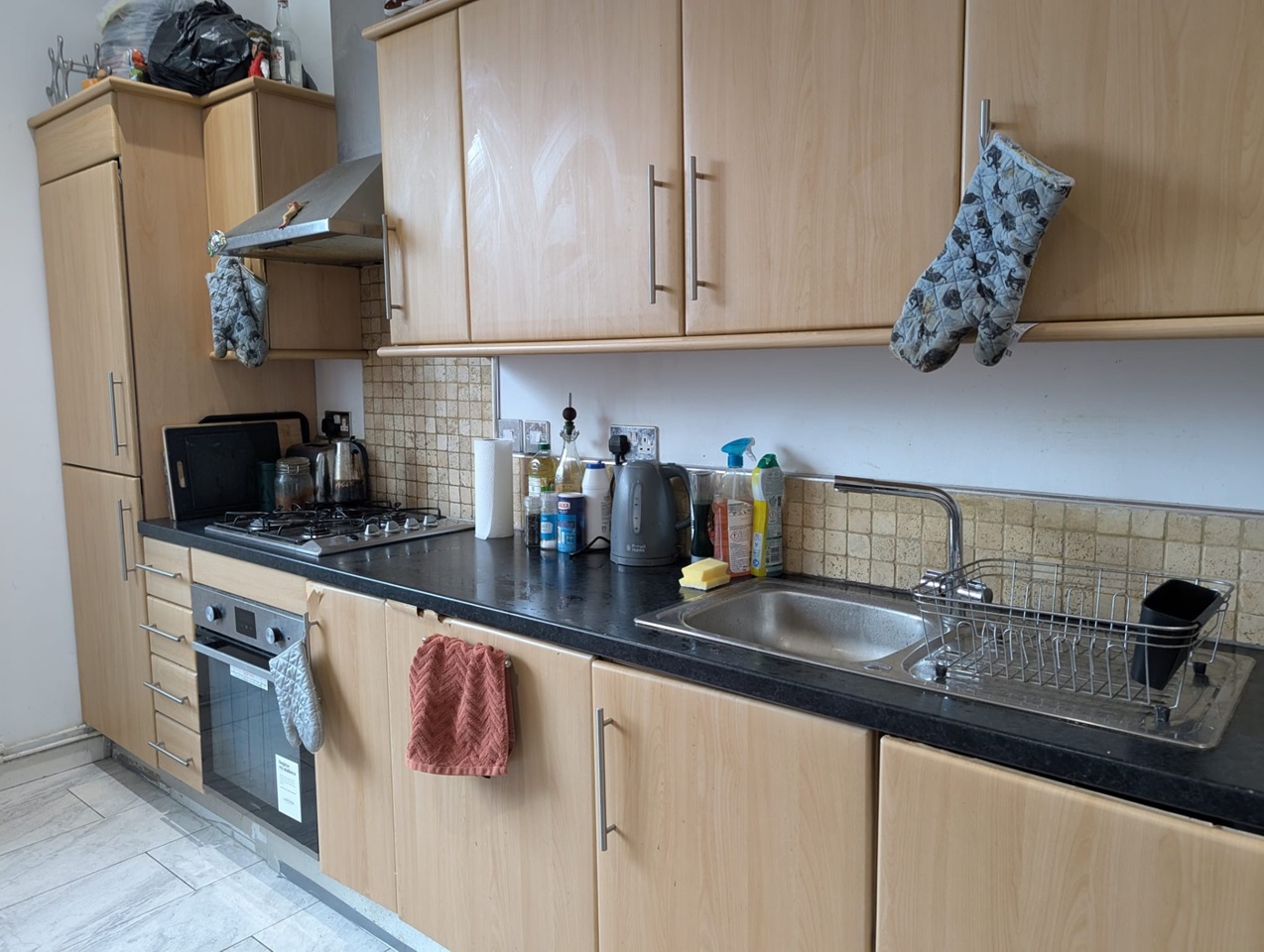 Room in a Shared Flat, Benwell Road, N7
