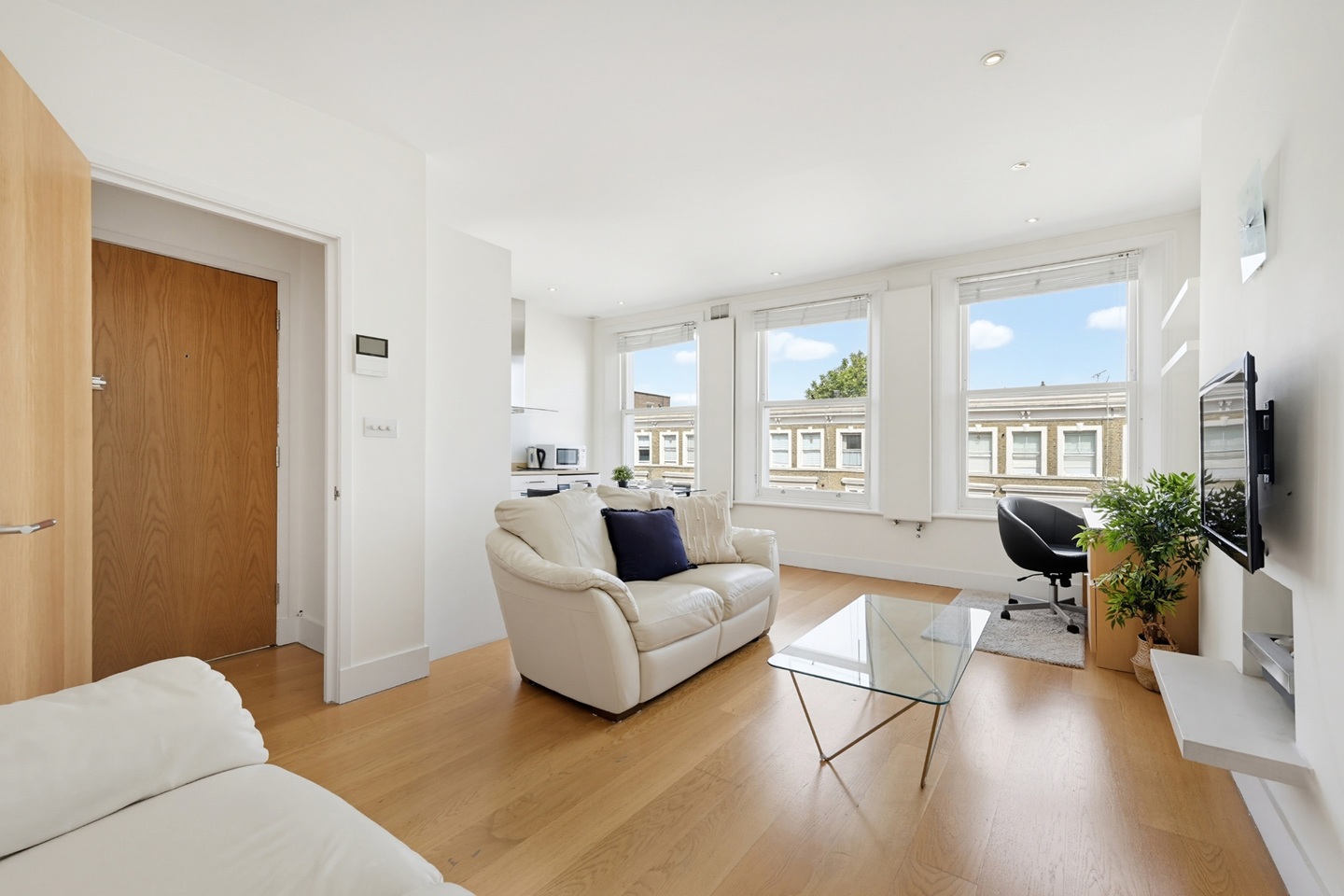2 Bed Flat, Longridge Road, SW5 photo 4