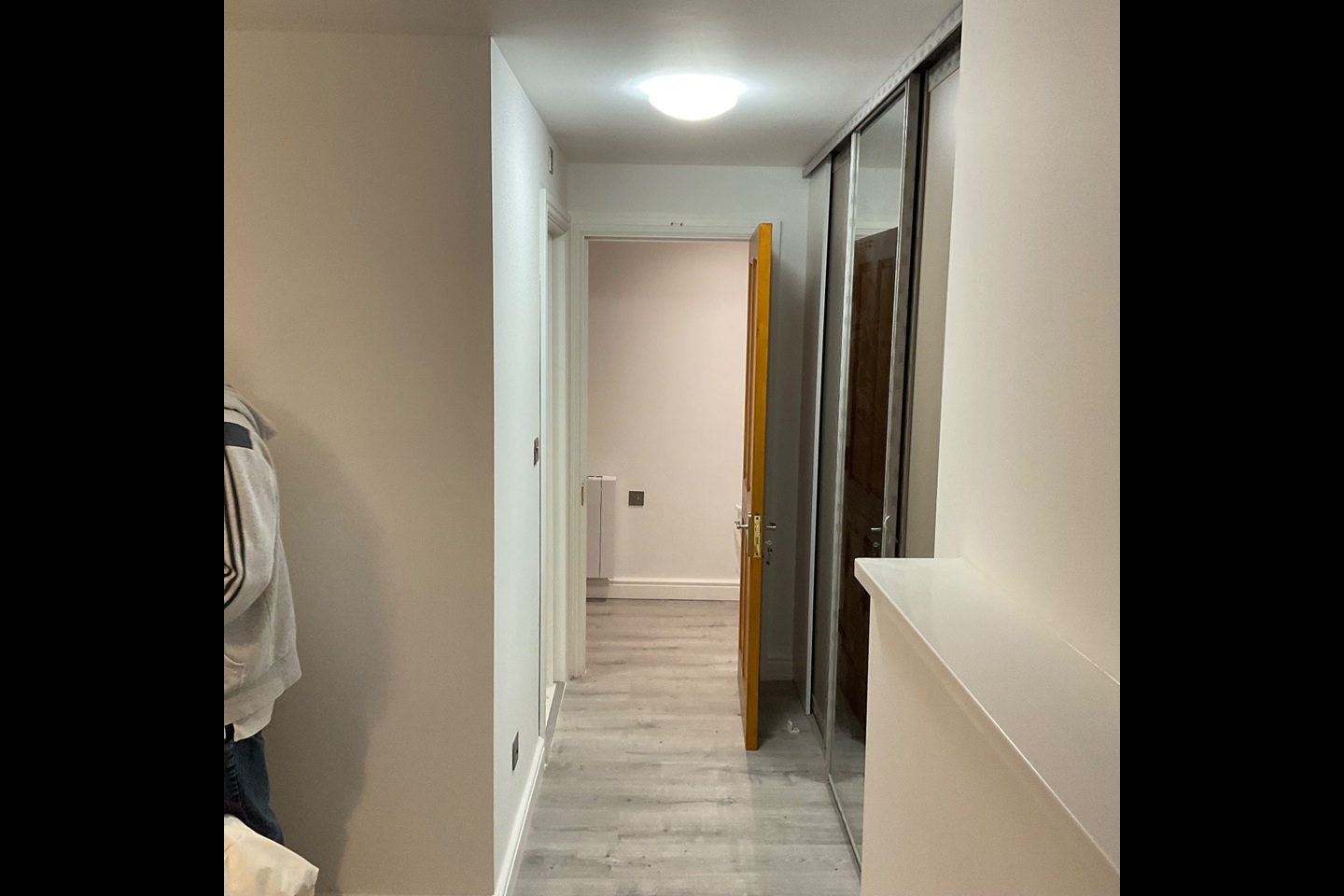 2 Bed Flat, Penarth Road, CF11 photo 5