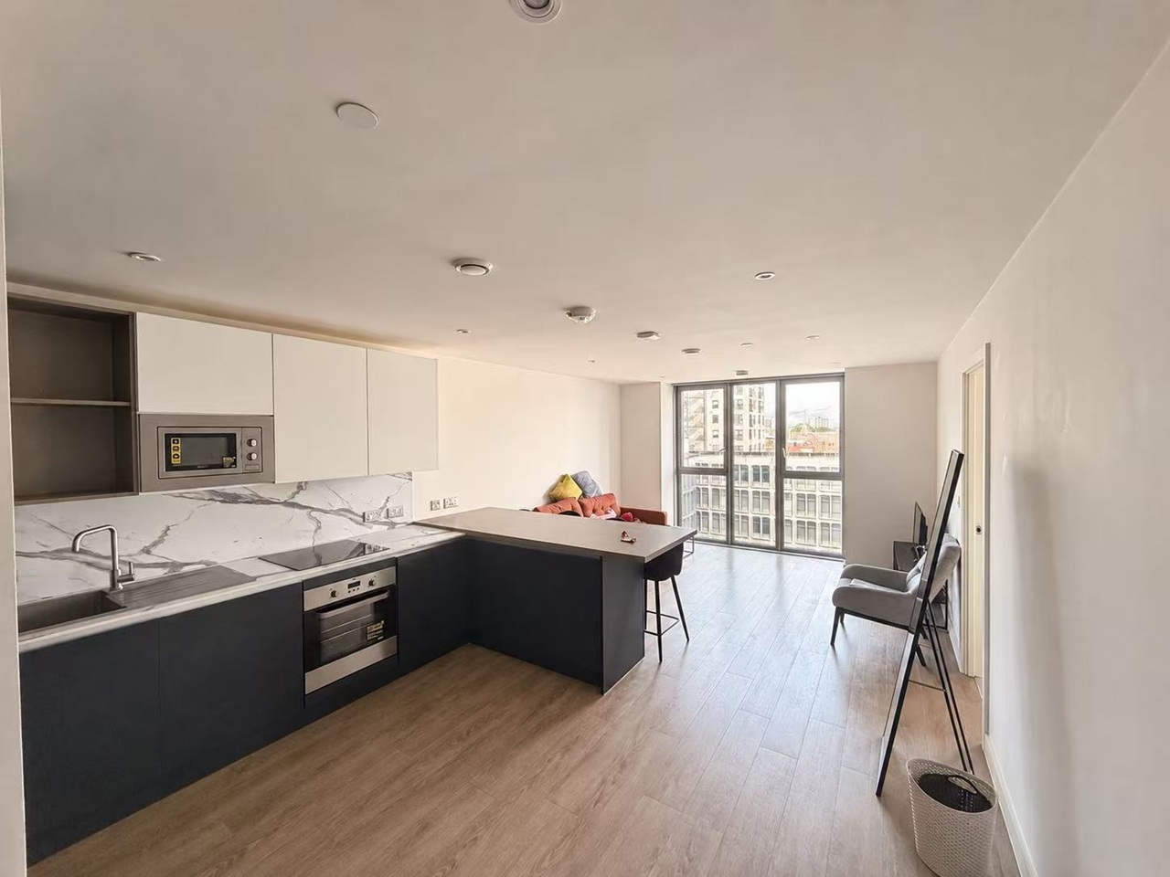 Room in a Shared Flat, New Bailey St, M3 photo 2