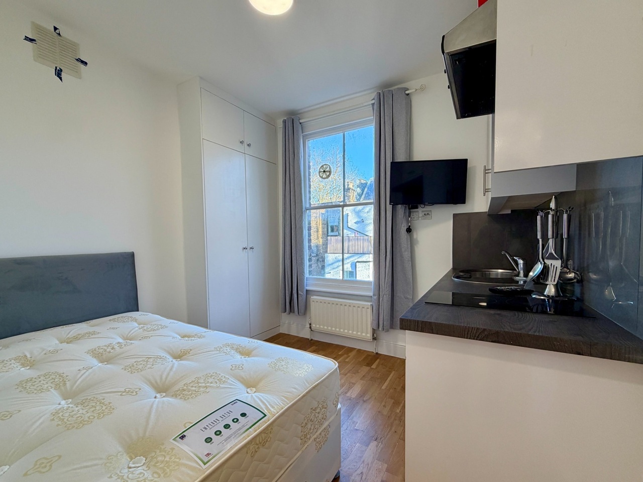 Studio Flat, Ifield Road, SW10