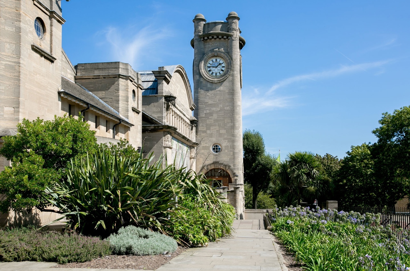 London - 1 Bed Flat, Park Rise, SE23 - To Rent Now for £1,750.00 p/m