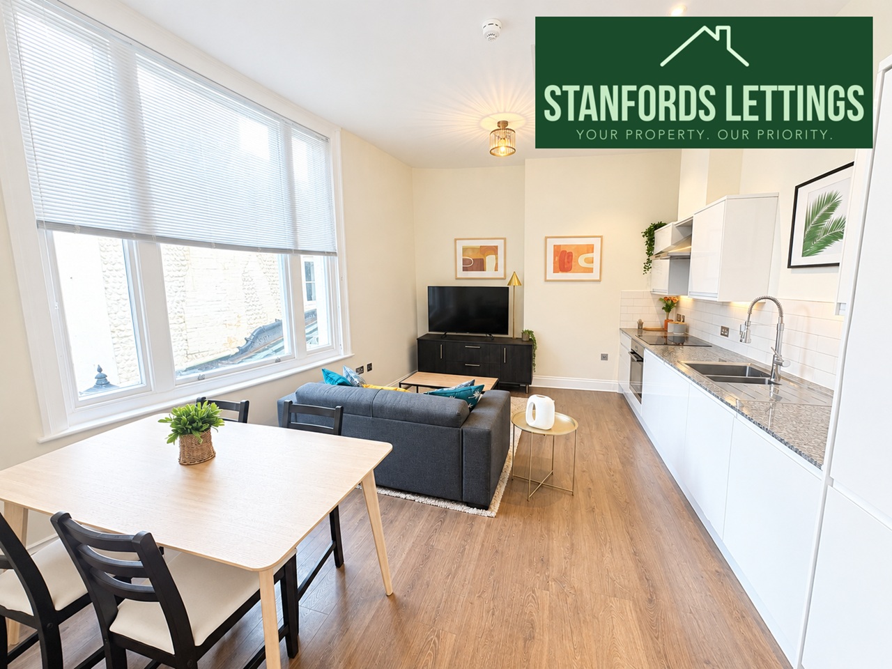 2 Bed Flat, East St, BN1