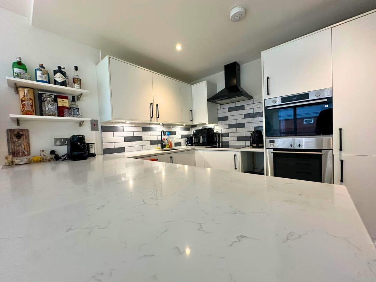 1 Bed Flat, Long Lane, SE1 photo 4