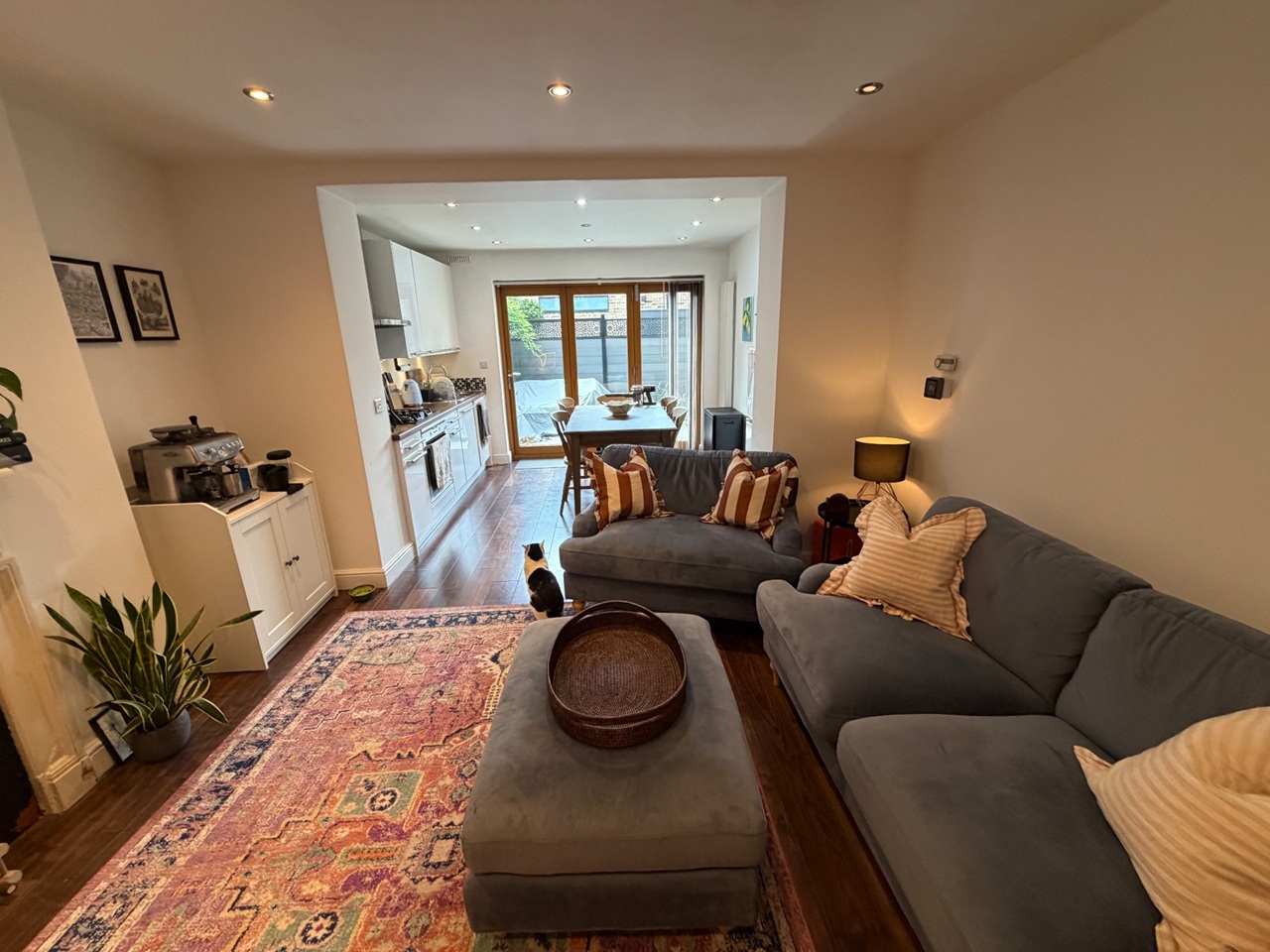 2 Bed Flat, Englefield Road, N1 photo 5
