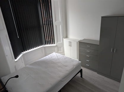 6 bed room for rent in Room in a Shared House, Stanley Road, L5