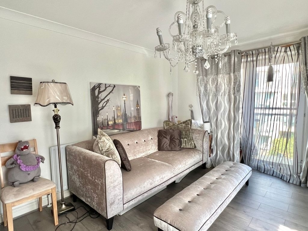 London - 1 Bed Flat, Woodland Crescent, SE16 - To Rent Now for £2,285. ...
