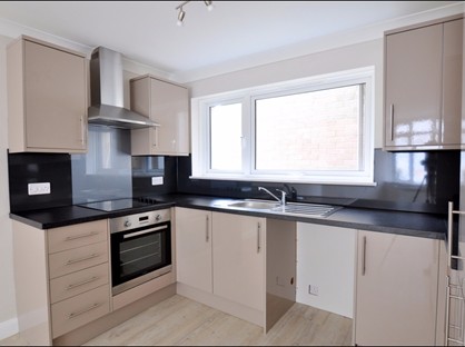 1 Bed Flat, The Barbican, PL1