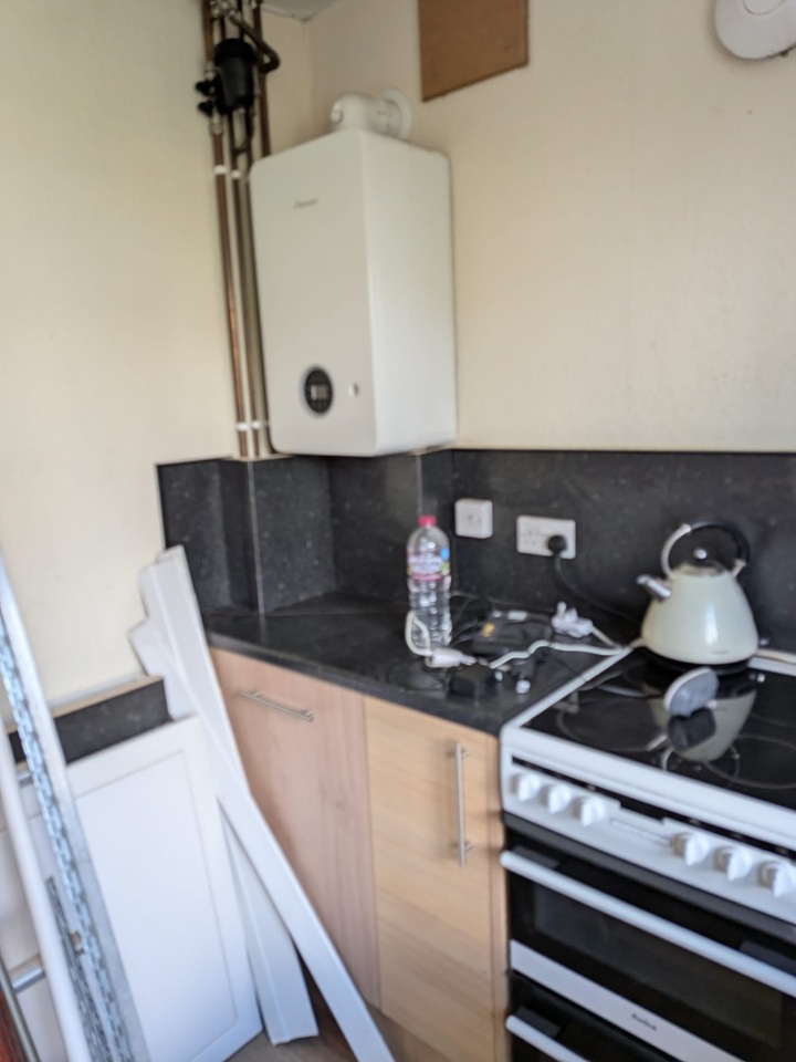 Weymouth - 2 Bed Flat, Redlands, DT3 - To Rent Now for £975.00 p/m