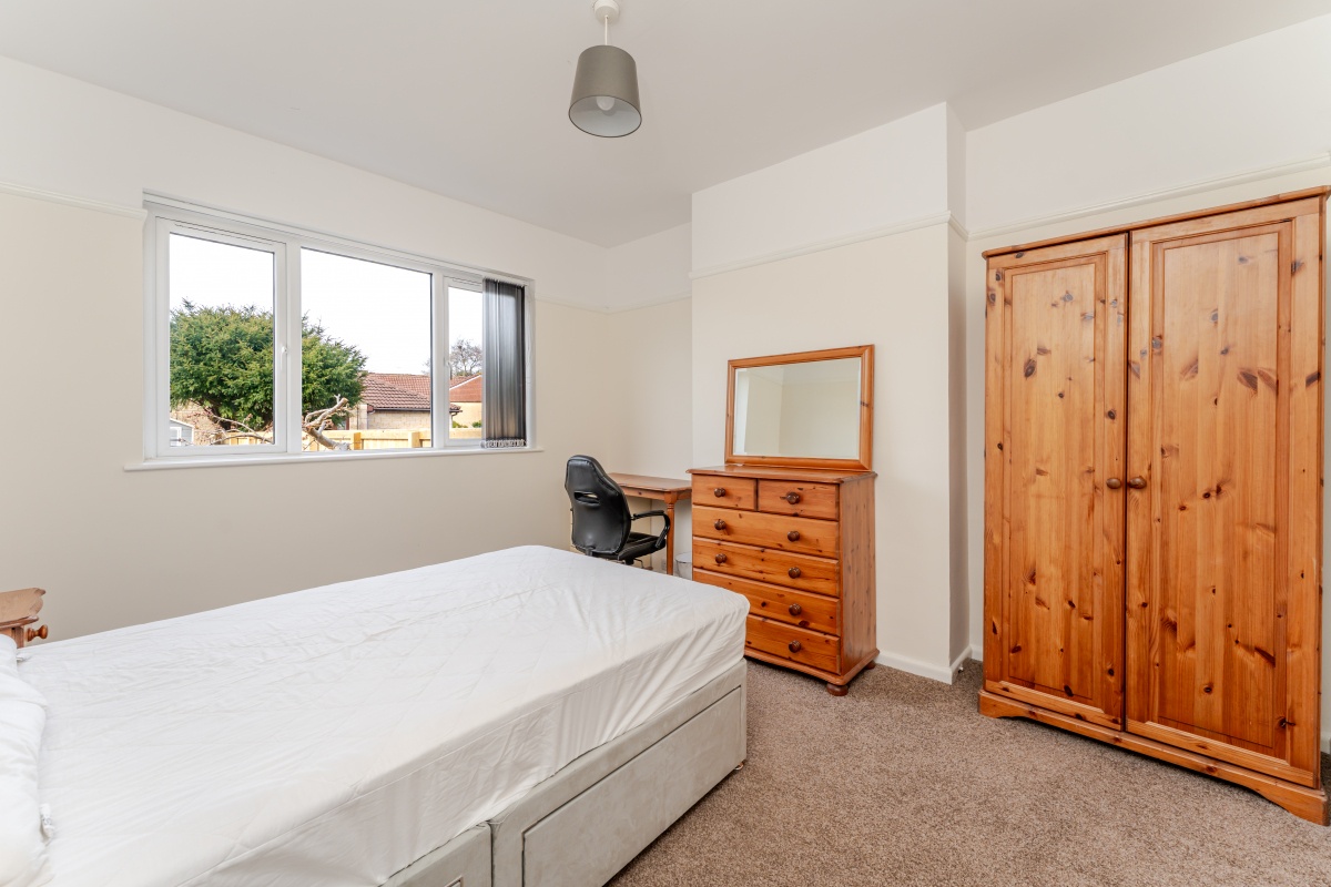 Bath - Room in a Shared House, The Hollow, BA2 - To Rent Now for £825. ...