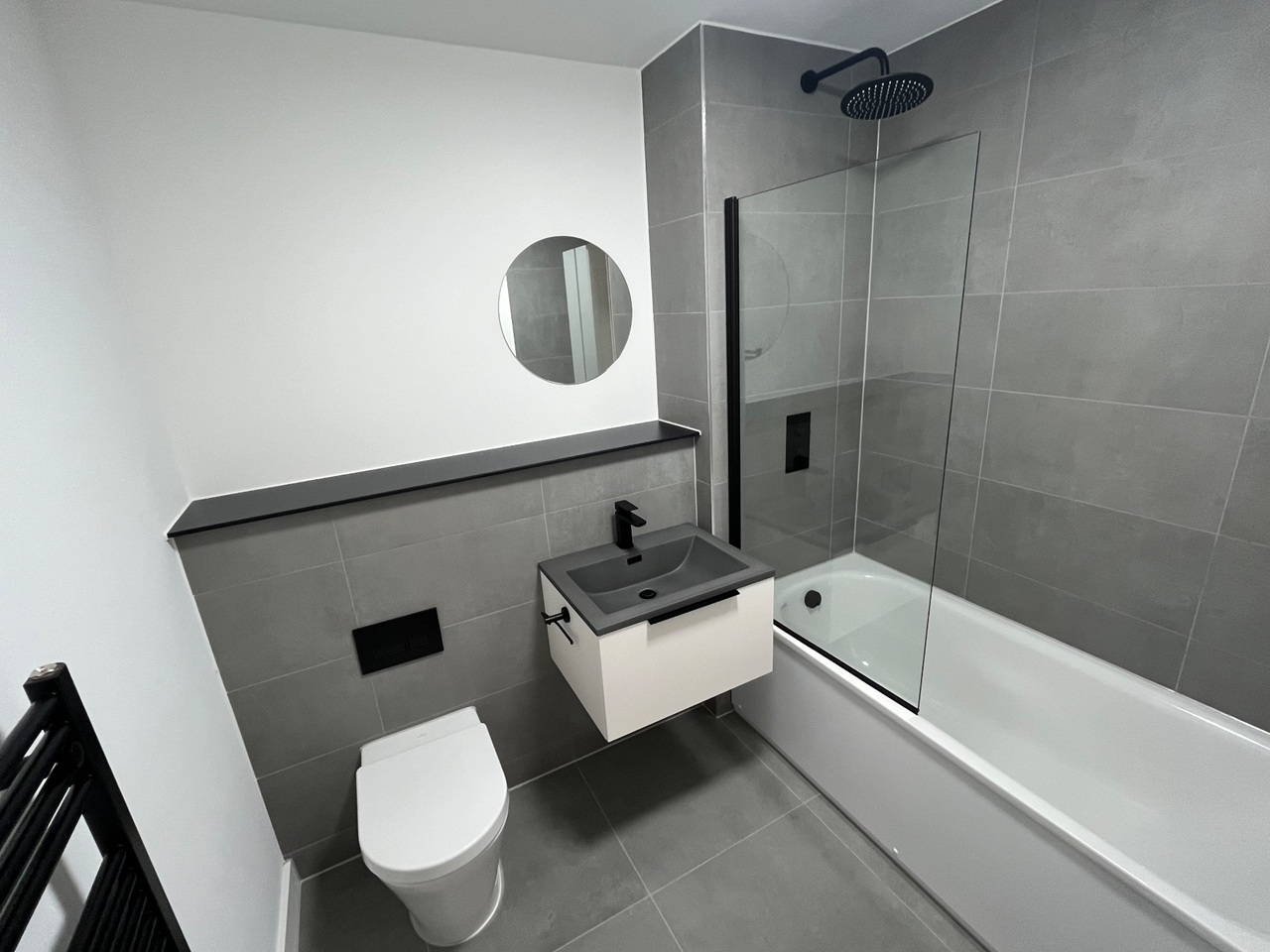 Salford - 2 Bed Flat, Ordsall Lane, M5 - To Rent Now for £1,495.00 p/m