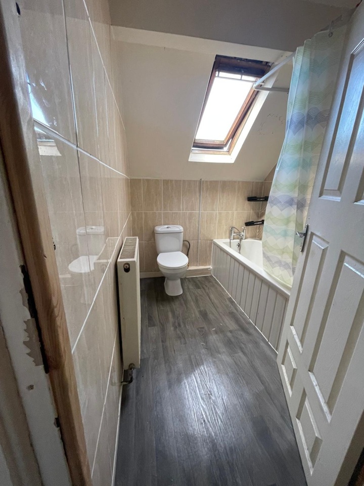 Leeds - Room in a Shared House, Brudenell View, LS6 - To Rent Now for £ ...