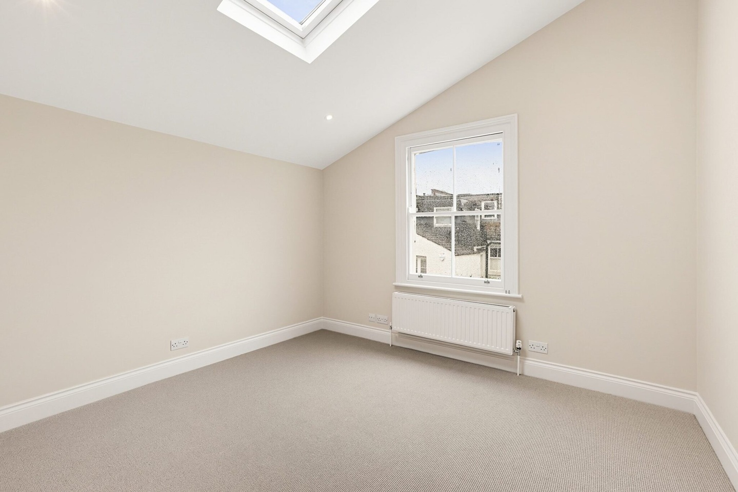 London - 5 Bed Terraced House, Guion Road, SW6 - To Rent Now for £9,000 ...