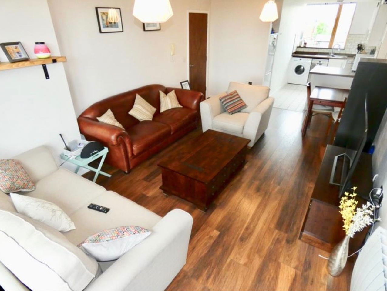 Manchester - 2 Bed Flat, Chester Road, M16 - To Rent Now for £1,300.00 p/m