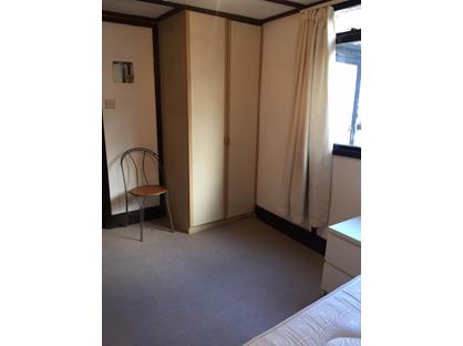 Room in a Shared Flat, St Peters Stret, N1