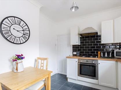 1 Bed Flat, Millais Road, EN1