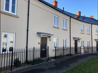 2 Bed Terraced House, Crispins Crescent, PO7