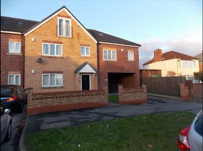 2 Bed Flat, Hunts Cross Avenue, L25