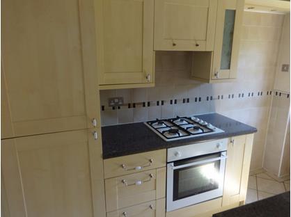 2 Bed Flat, Batley, WF17
