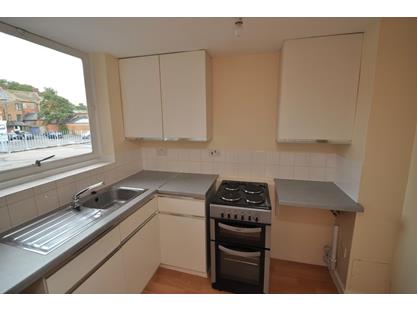 4 Bed Maisonette, Obelisk Way, GU15