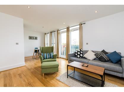 2 Bed Flat, Grosvenor Court, E14