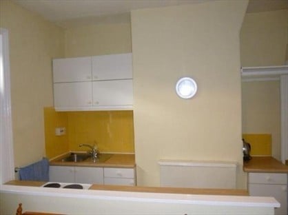 1 Bed Flat, Tong Street, BD4