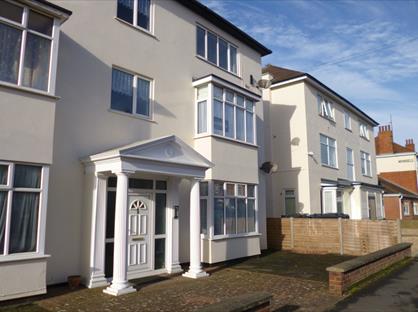 1 Bed Flat, Firbeck Avenue, PE25