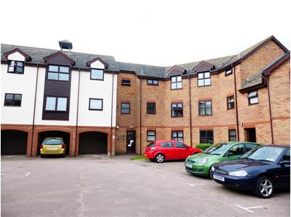 2 Bed Flat, Hamilton Court, CM8